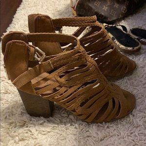 Indigo Rd. Brown Wedges